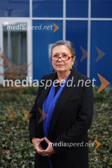 dr. Vesna  Vuk Godina, antropologinja, predavateljicaVesna Vuk Godina, portret antropologinje