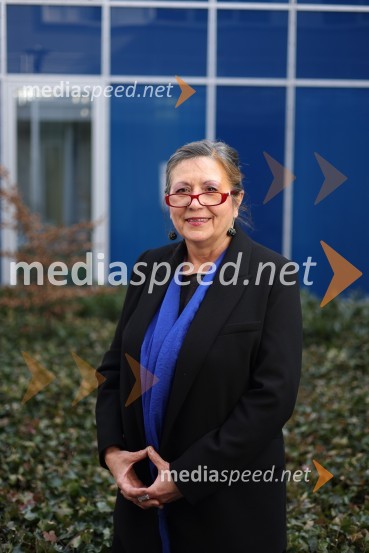 dr. Vesna  Vuk Godina, antropologinja, predavateljicaVesna Vuk Godina, portret antropologinje