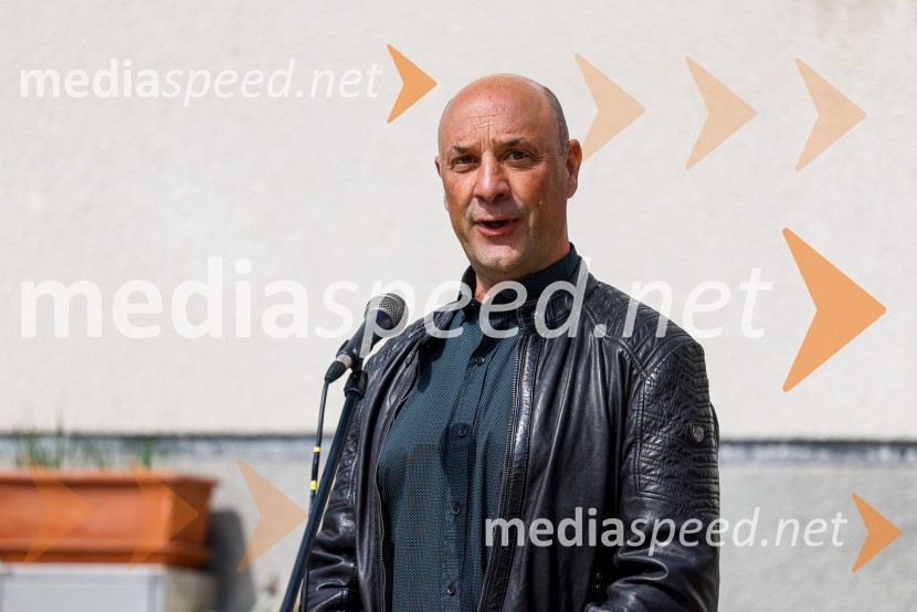 Inovativna 3D-zebra skrbi za bolj varno šolsko pot v Kobaridu