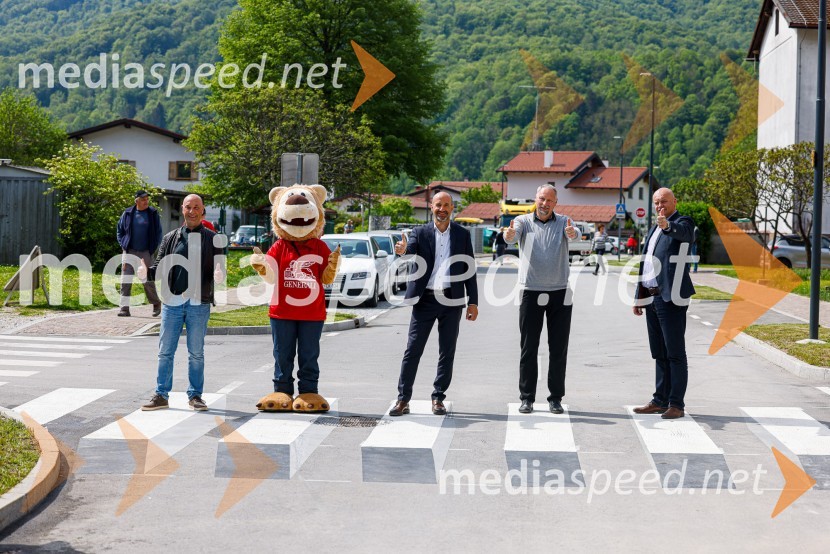 Inovativna 3D-zebra skrbi za bolj varno šolsko pot v Kobaridu