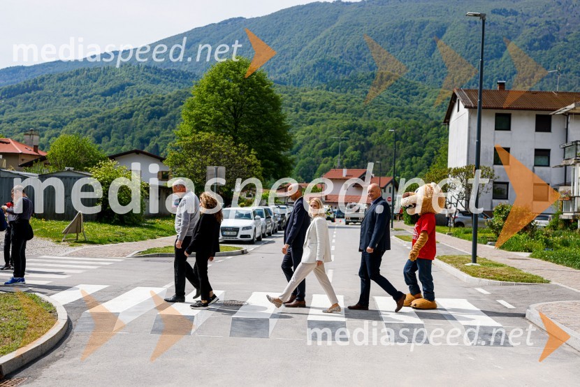 Inovativna 3D-zebra skrbi za bolj varno šolsko pot v Kobaridu