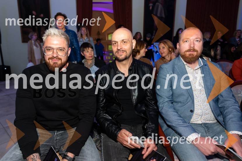  ... ;  ... ;  Samo KodrinMesec mode v muzeju, modna revija