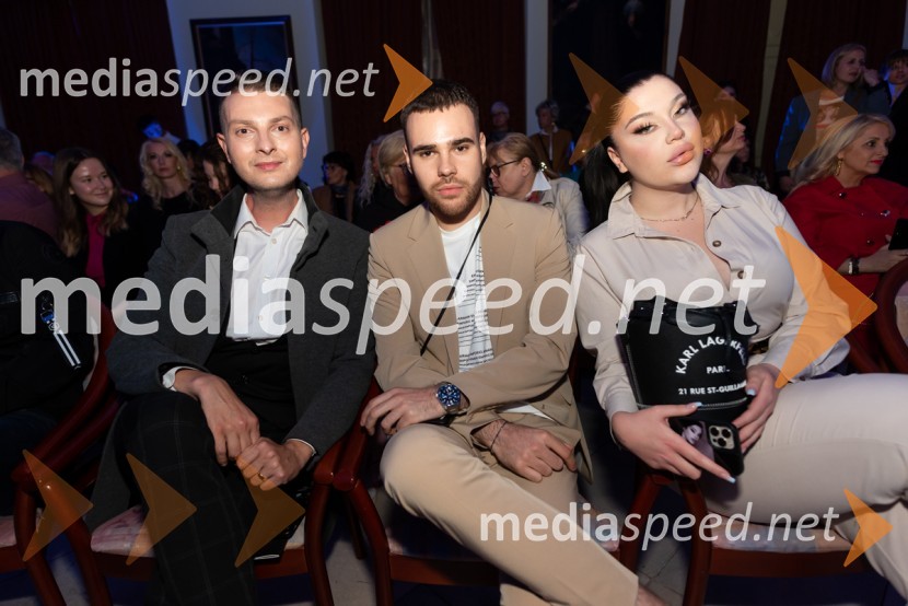  Damjan Murko, pevec;  ... ;  Kim Begović, pevka, igralkaMesec mode v muzeju, modna revija