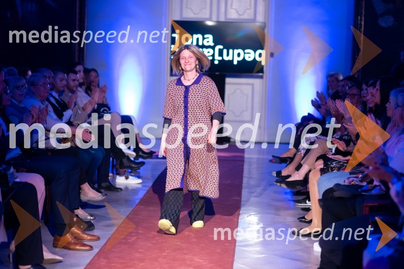  Jona Bednjanec, modna oblikovalkaMesec mode v muzeju, modna revija