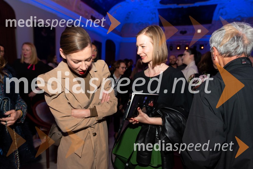 Mesec mode v muzeju, modna revija