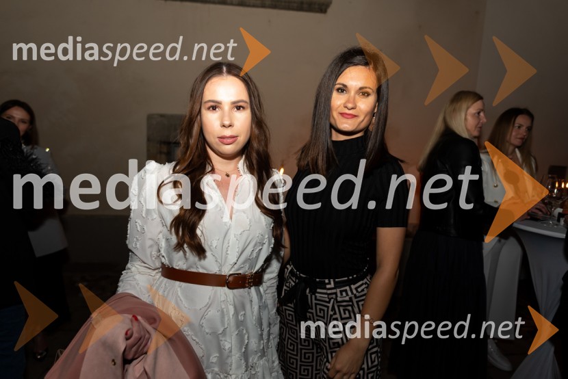 Mesec mode v muzeju, modna revija