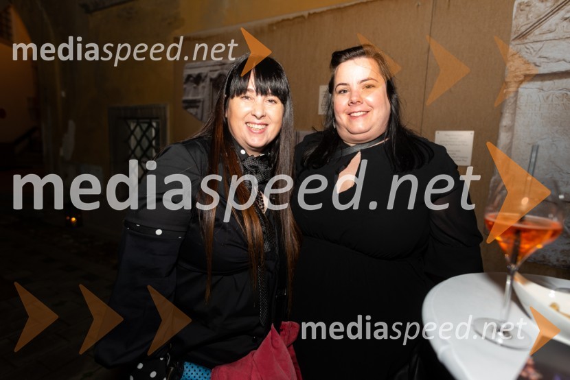 Mesec mode v muzeju, modna revija