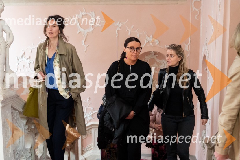 Mesec mode v muzeju, modna revija