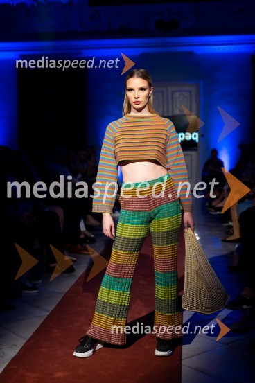 Mesec mode v muzeju, modna revija