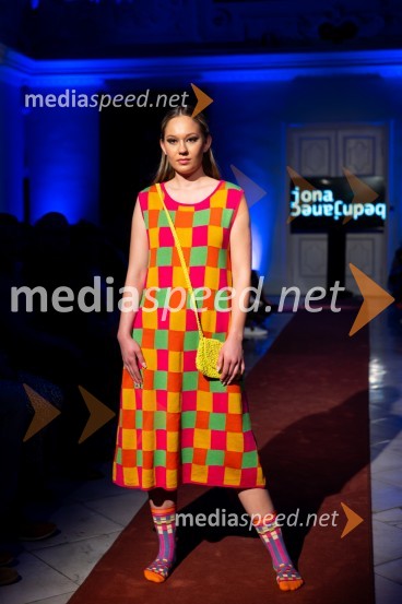 Mesec mode v muzeju, modna revija