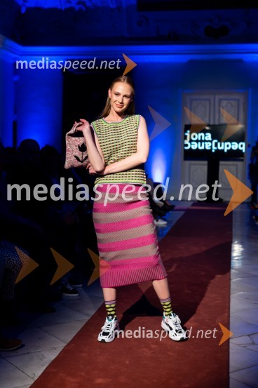 Mesec mode v muzeju, modna revija