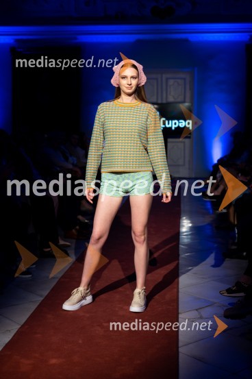 Mesec mode v muzeju, modna revija