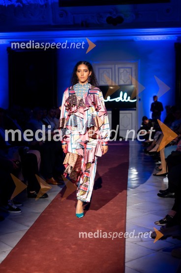 Mesec mode v muzeju, modna revija