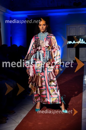 Mesec mode v muzeju, modna revija