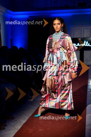 Mesec mode v muzeju, modna revija