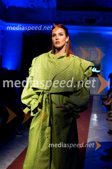 Mesec mode v muzeju, modna revija