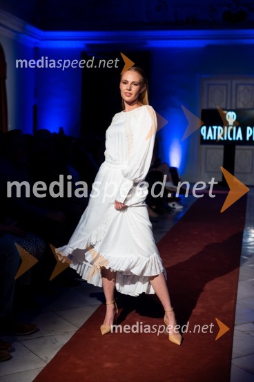 Mesec mode v muzeju, modna revija