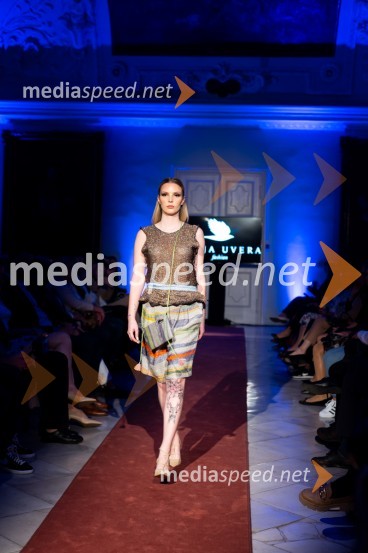 Mesec mode v muzeju, modna revija