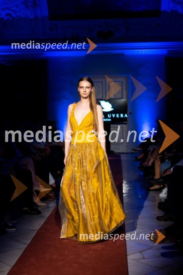 Mesec mode v muzeju, modna revija