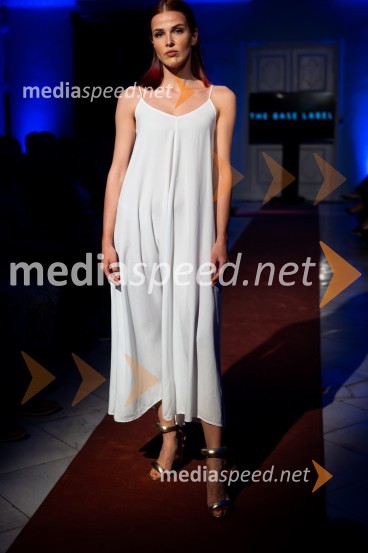 Mesec mode v muzeju, modna revija