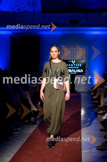 Mesec mode v muzeju, modna revija