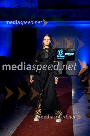 Mesec mode v muzeju, modna revija