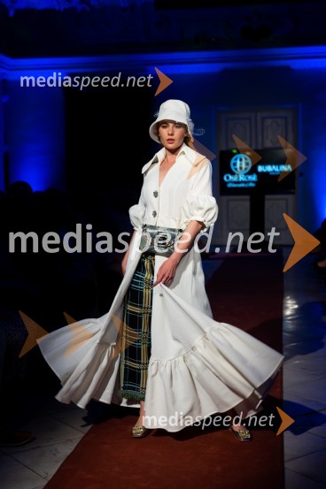 Mesec mode v muzeju, modna revija