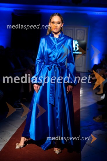 Mesec mode v muzeju, modna revija