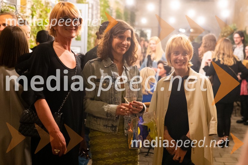  Maja Štamol Droljc, modna oblikovalka;  ... ;  Mateja  Planjšek Kristanič, Agencija VibeMesec mode v muzeju, modna revija