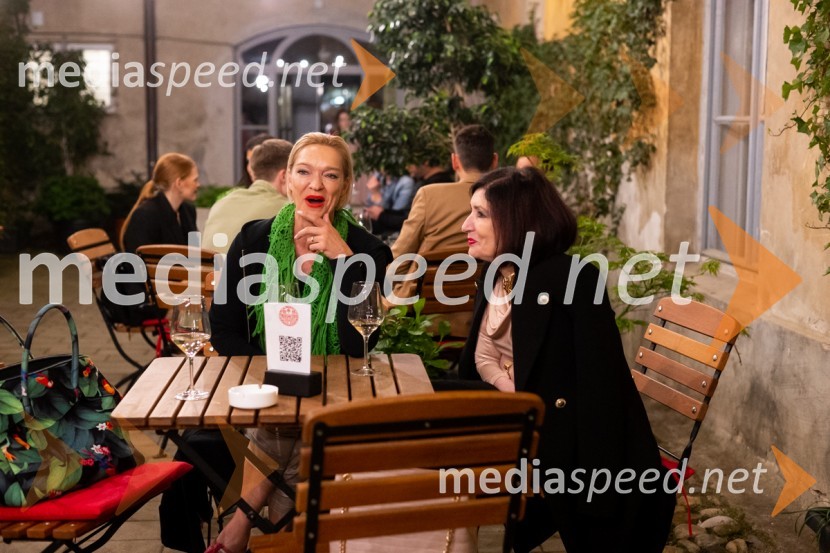 Mesec mode v muzeju, modna revija