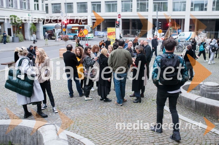 MandićCirkus, premiera