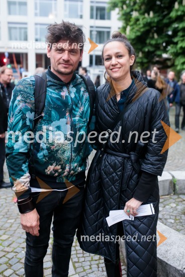  Primož Bezjak, igralec, plesalec;  Katarina Stegnar, igralkaMandićCirkus, premiera