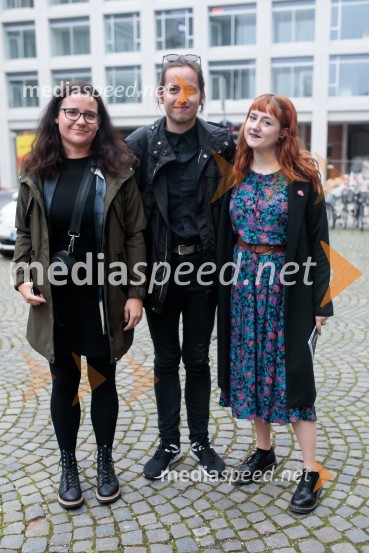 MandićCirkus, premiera