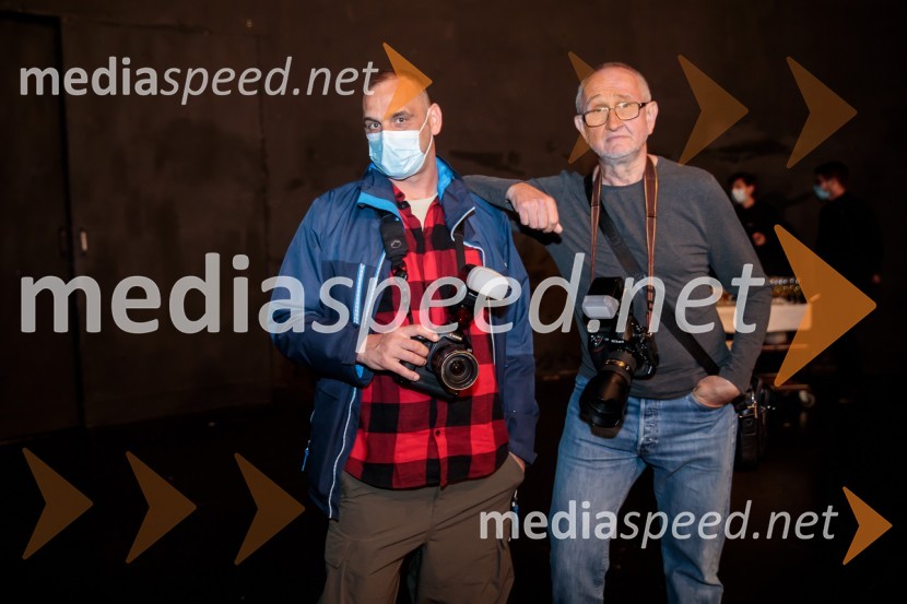  ... ;  Vito Tofaj, fotografMandićCirkus, premiera