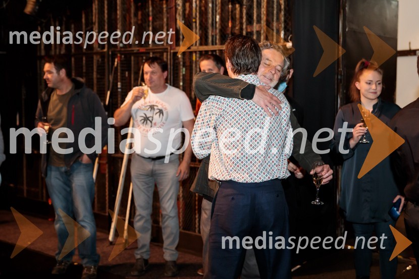 MandićCirkus, premiera