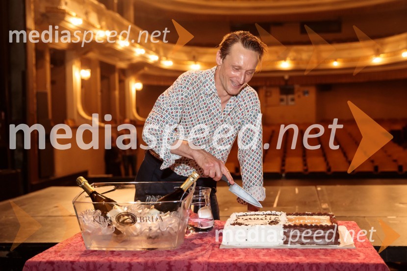  Marko Mandić, gledališki in filmski igralecMandićCirkus, premiera