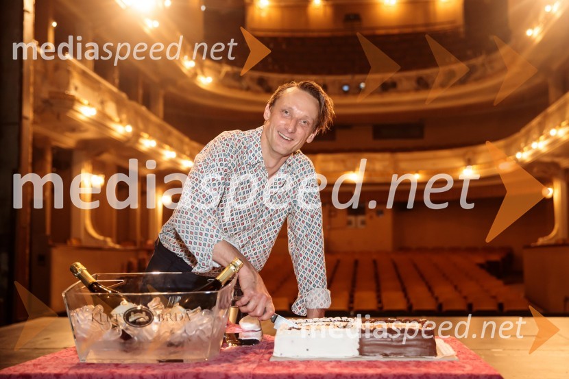  Marko Mandić, gledališki in filmski igralecMandićCirkus, premiera