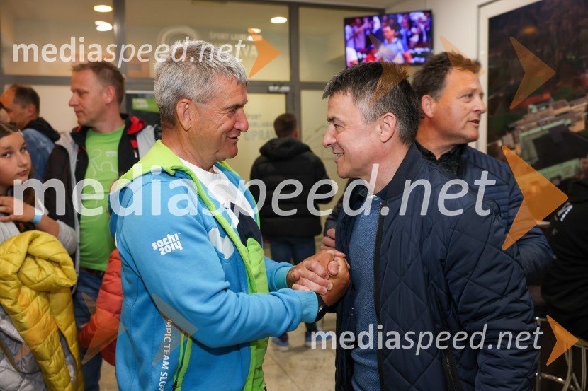  Marjan  Pušnik, nogometni trener;  ... Slovenija - Madžarska, hokejska tekma, VIP