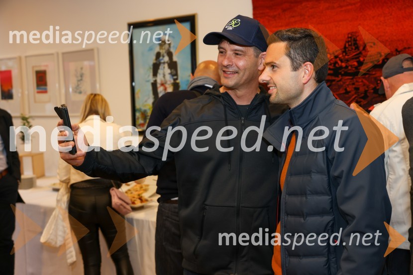  ... ;  Matej Tonin, podpredsednik vlade in minister za obramboSlovenija - Madžarska, hokejska tekma, VIP