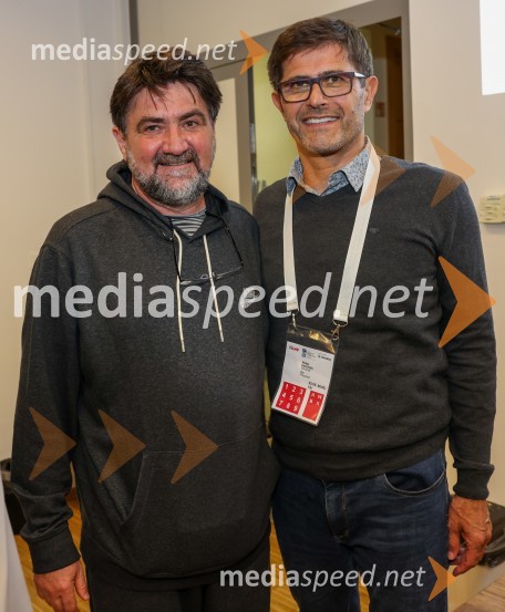  Anton Niculescu, romunski veleposlanik;  Matjaž Rakovec, predsednik Hokejske zveze SlovenijeSlovenija - Madžarska, hokejska tekma, VIP