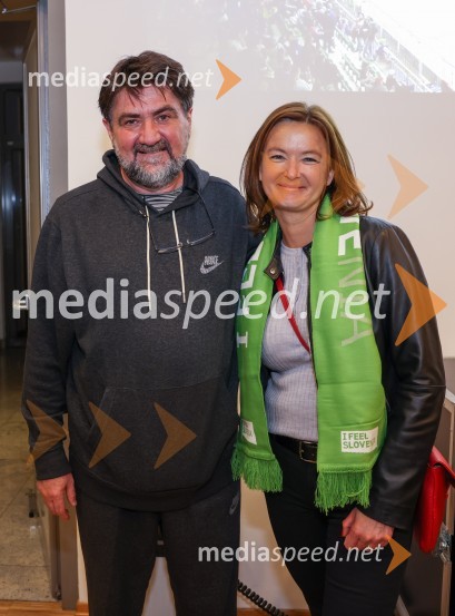  Anton Niculescu, romunski veleposlanik;  Tanja  Fajon, predsednica stranke SD Slovenija - Madžarska, hokejska tekma, VIP