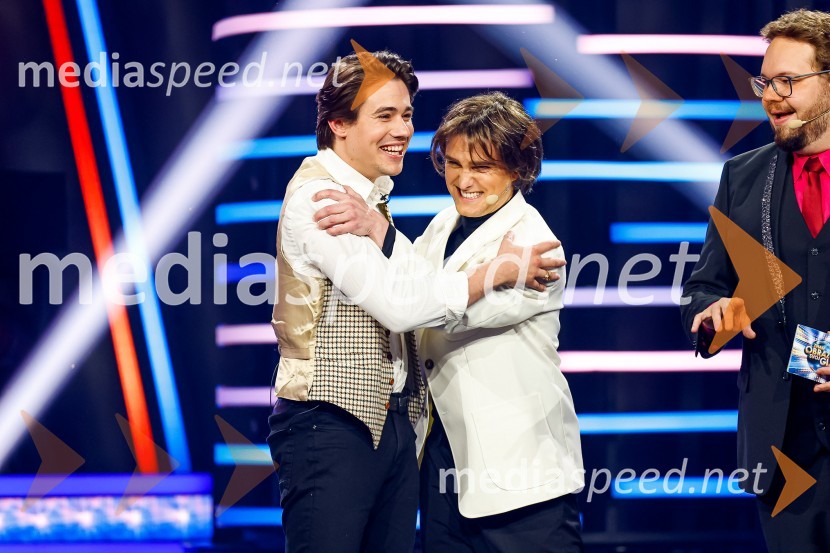  Bojan Cvjetićanin, Joker Out;  Matevž Derenda, Booom;  Sašo Stare, stand up komik, voditeljZnan obraz ima svoj glas, 8. oddaja