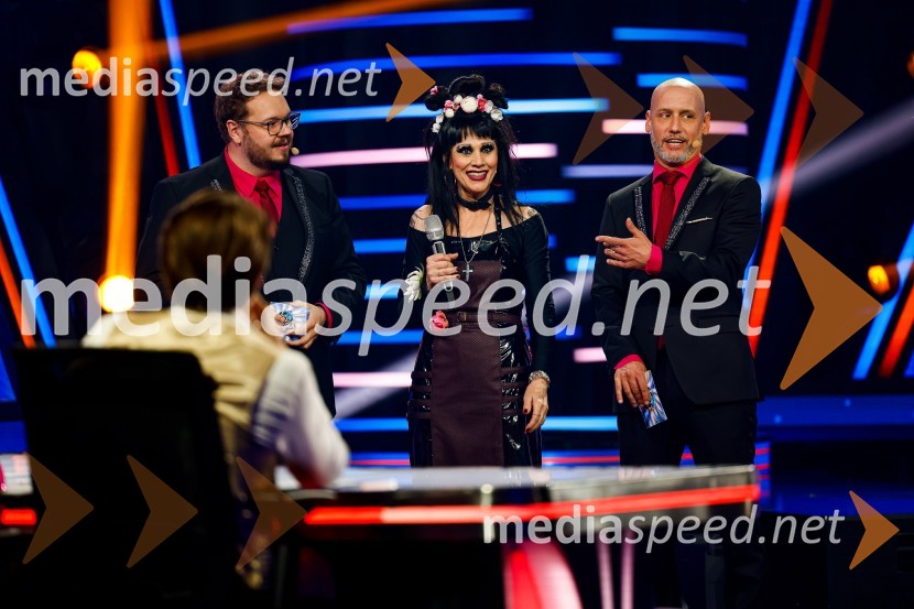  Sašo Stare, stand up komik, voditelj;  Damjana Golavšek, pevka;  Peter Poles, televizijski voditeljZnan obraz ima svoj glas, 8. oddaja