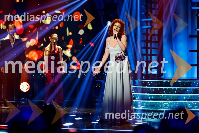  Martina Majerle, pevkaZnan obraz ima svoj glas, 8. oddaja