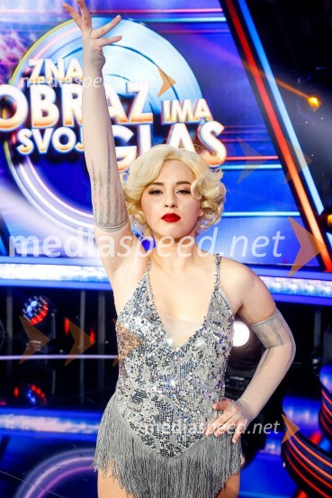  Adrijana Kamnik, pevkaZnan obraz ima svoj glas, 8. oddaja