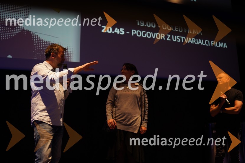  Vlado Bulajić, filmski producent;  Mirel Knez, igralka;  Damjan Vinter, voditeljInventura, premiera slovenskega filma v Maribox