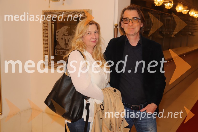  Natalija Popovski;  Aleksandar  Popovski, režiser, umetniški direktor Drame SNG MariborNe ti meni Alice, premiera avtorskega projekta, SNG Maribor