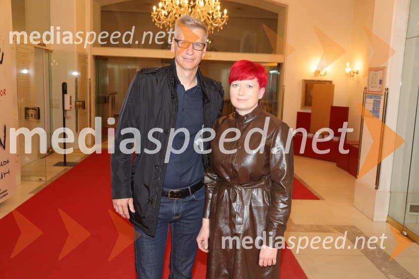  ... ;  Valerija Grubelnik, Cvetličarna GrubelnikNe ti meni Alice, premiera avtorskega projekta, SNG Maribor