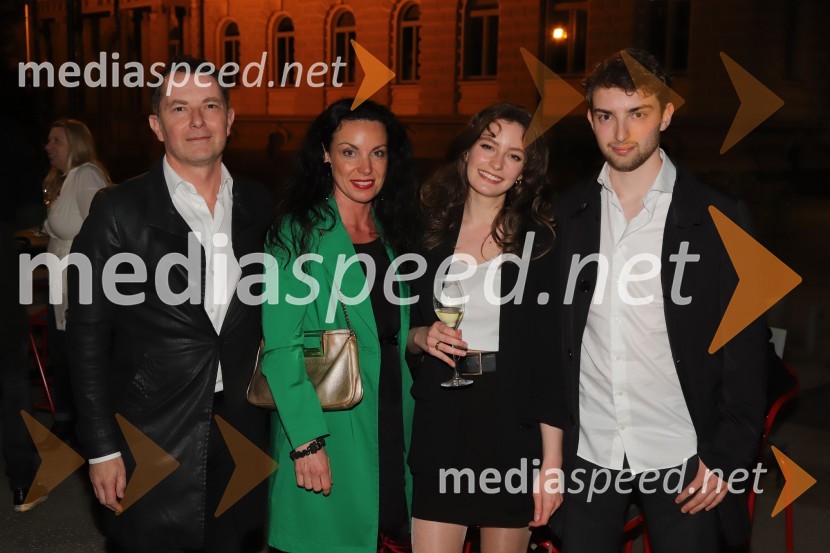  Tomaž Orešič, podpredsednik skupine Resalta;  Tijana Orešič Barač, dr. med. specialistka dermatologije;  ... ;  ... Ne ti meni Alice, premiera avtorskega projekta, SNG Maribor