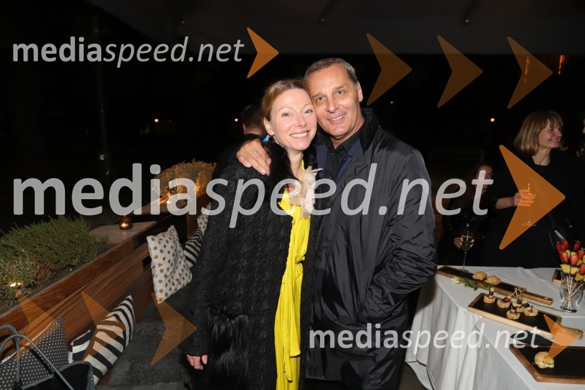  Nataša Matjašec Rošker, igralka;  Danilo Rošker, direktor SNG MariborNe ti meni Alice, premiera avtorskega projekta, SNG Maribor